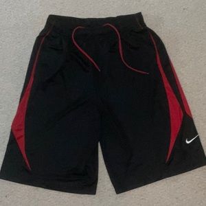 Nike Basketball Shorts, Youth (Boys) size XL